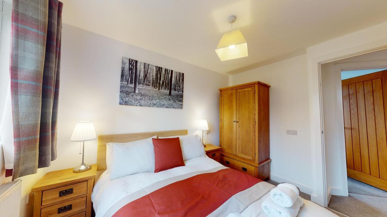 Barker Stakes Farm Lodge *